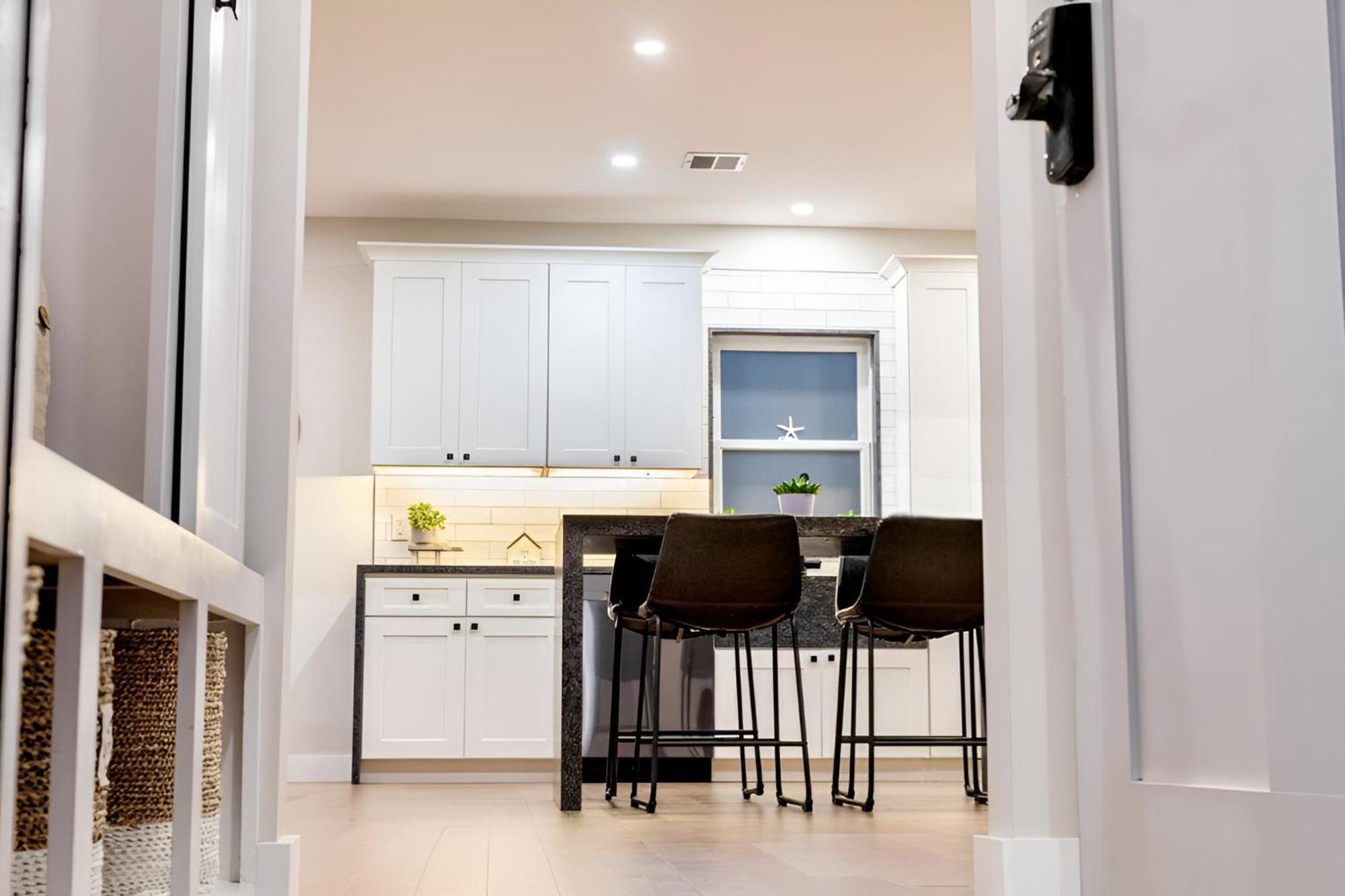 Renovated & Sophisticated Home Near Beach & Shops! Barnstable Exteriör bild