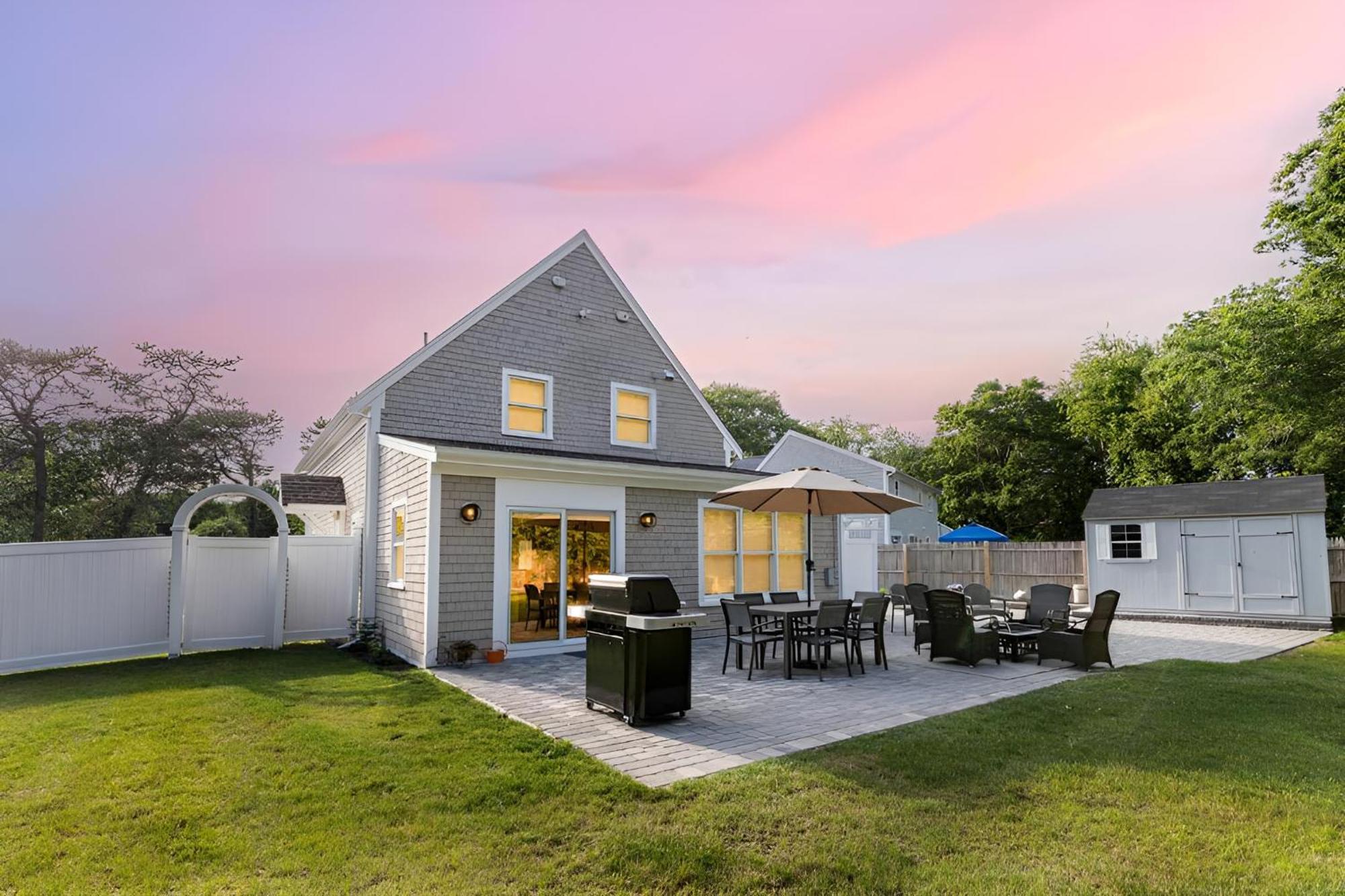 Renovated & Sophisticated Home Near Beach & Shops! Barnstable Exteriör bild